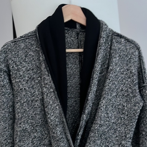 Lululemon Post Practice Cardigan - Picture 4 of 6